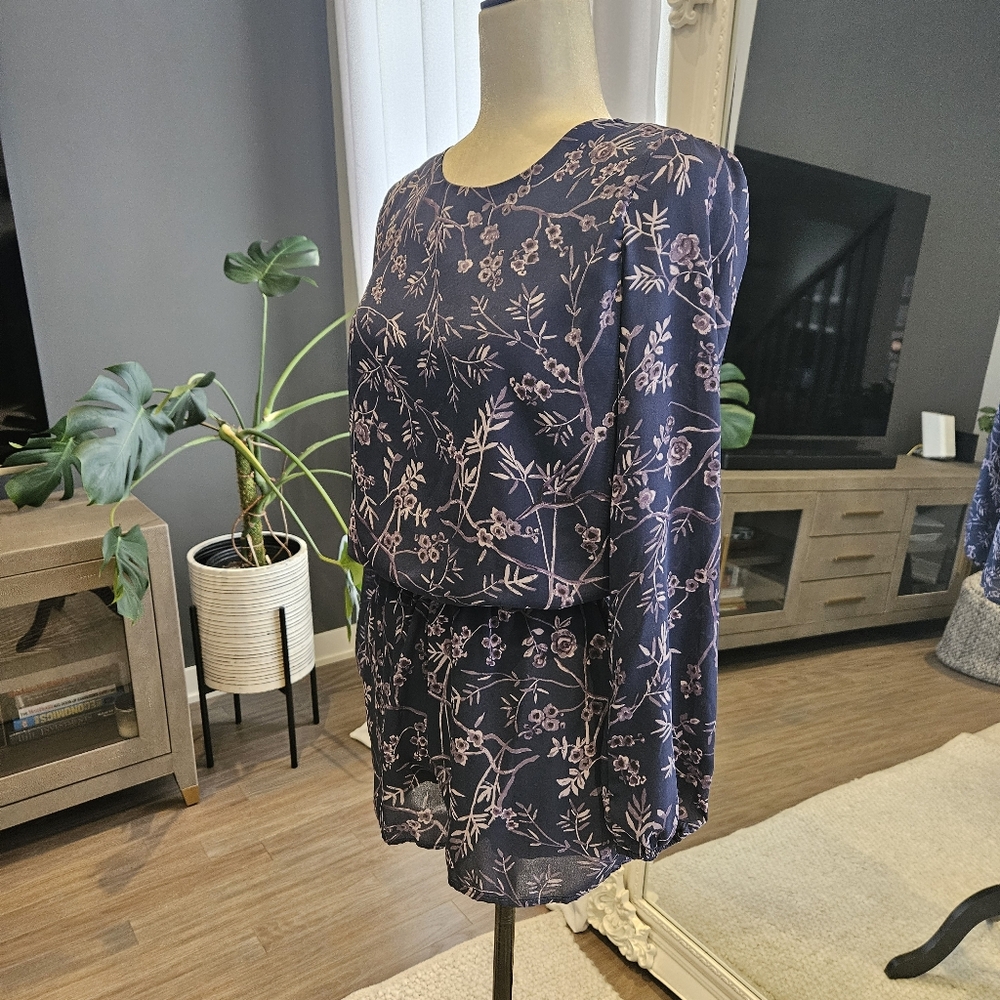 Open-back Romper - Picture 2 of 12